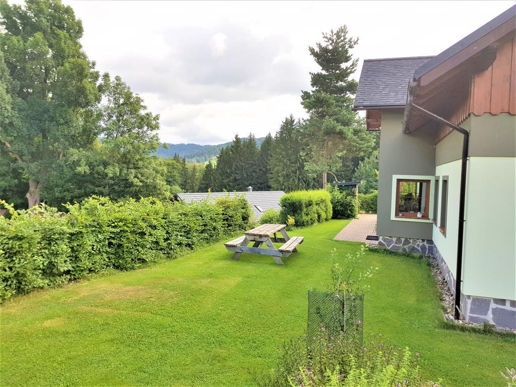 Apartmany Sara Tanvald Bagian luar foto